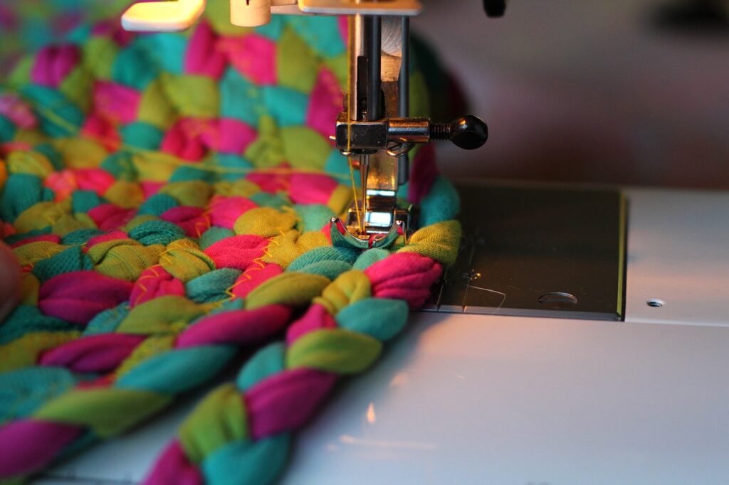 sewing-machine, sew, stitch-1507485.jpg